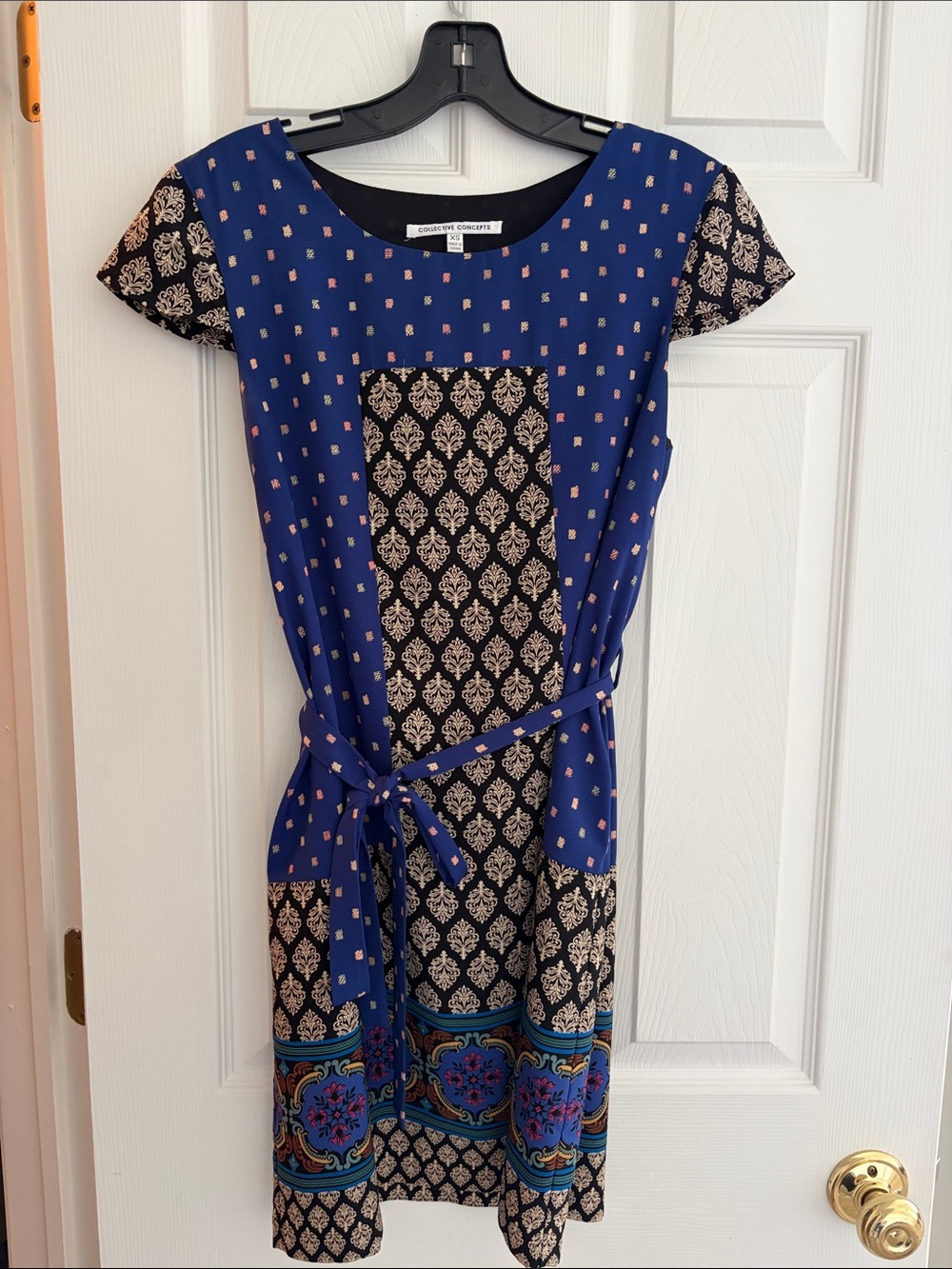 COLLECTIVE CONCEPTS Blue and Black Patterned Cap-Sleeve Women's Dress
